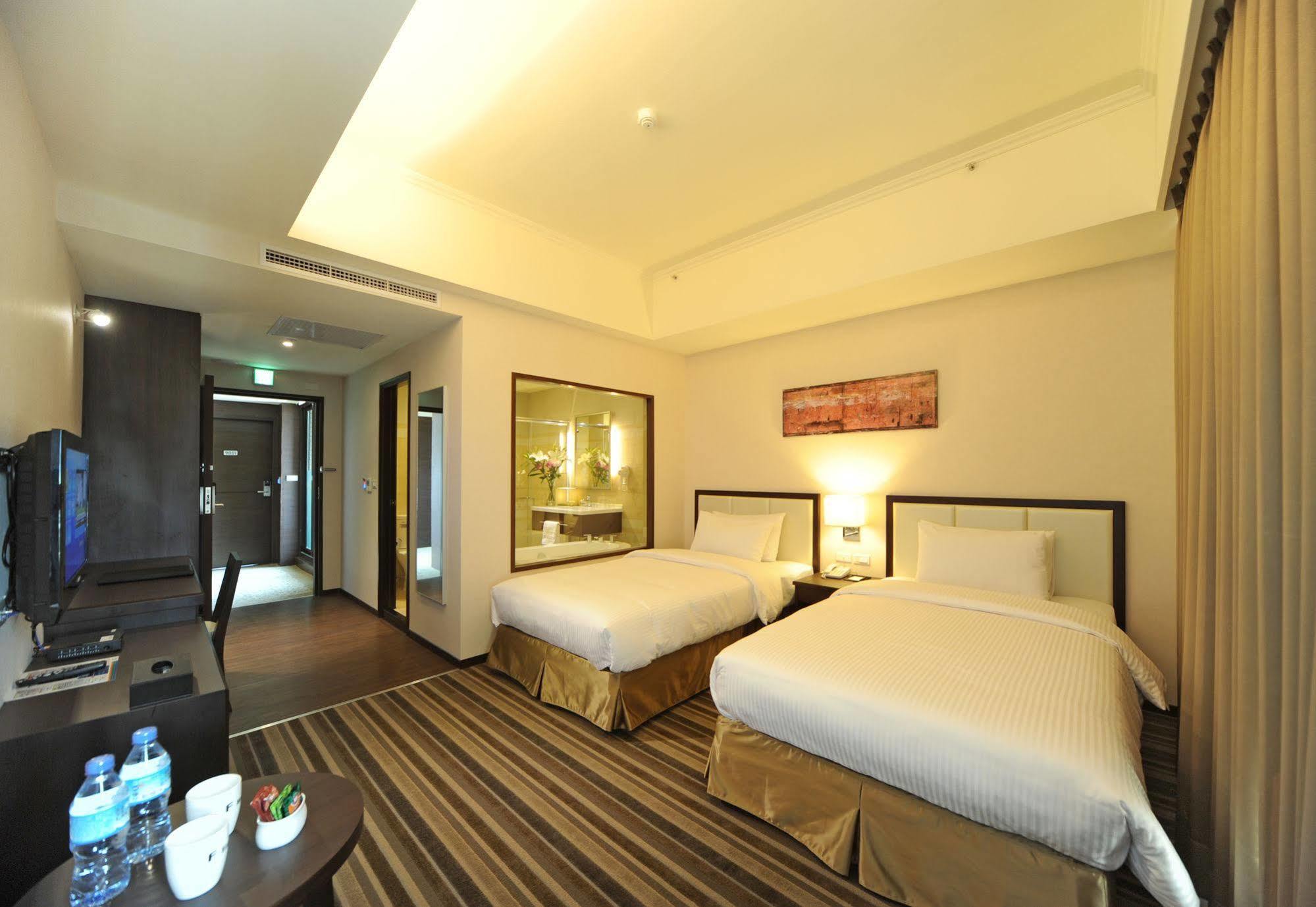 F Hotel - Hualien Zewnętrze zdjęcie
