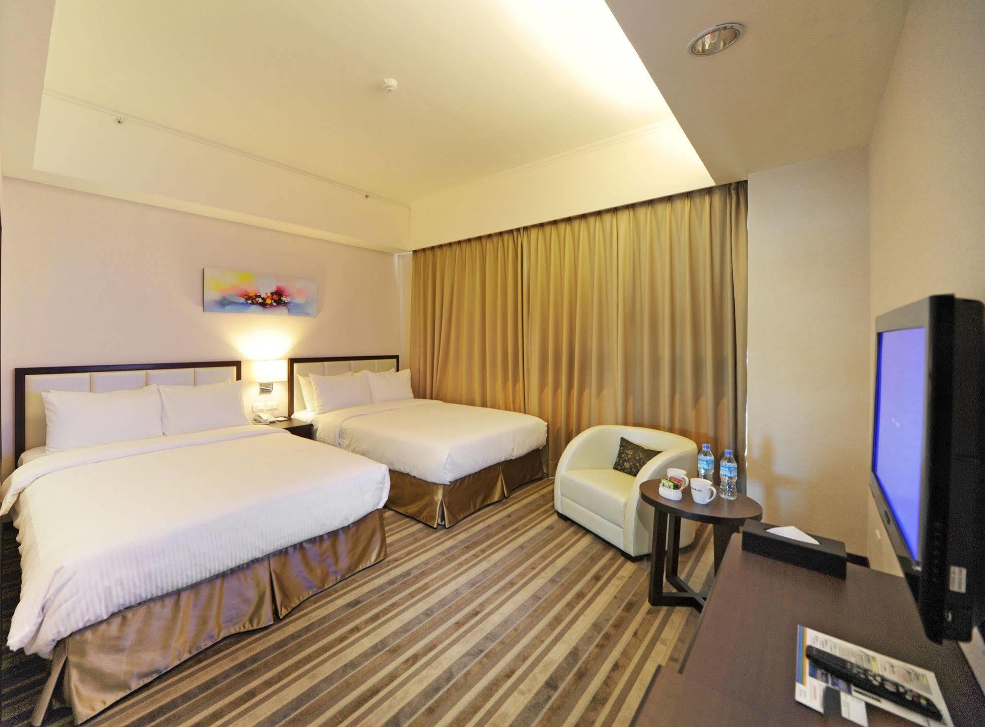 F Hotel - Hualien Zewnętrze zdjęcie