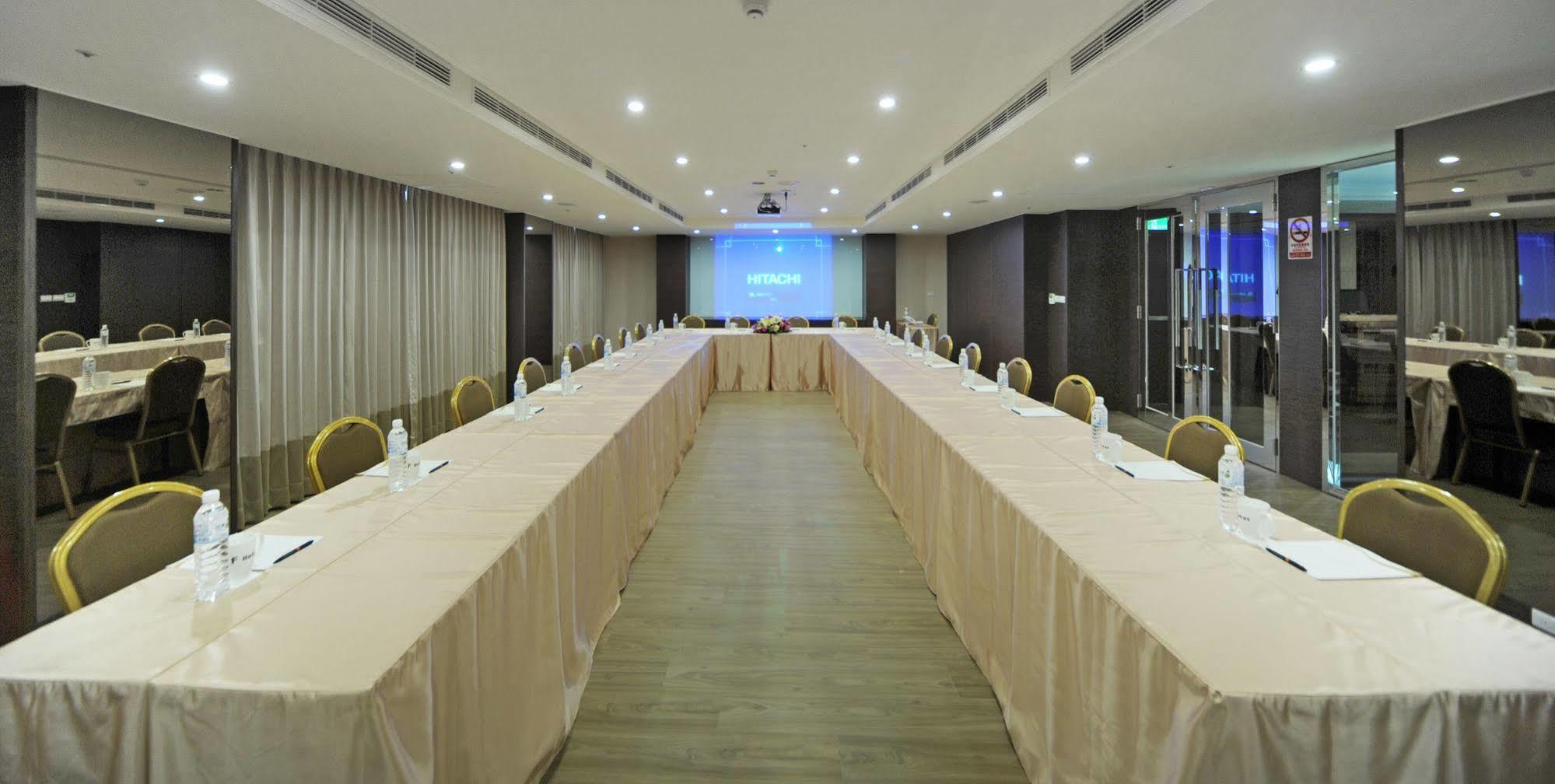 F Hotel - Hualien Zewnętrze zdjęcie